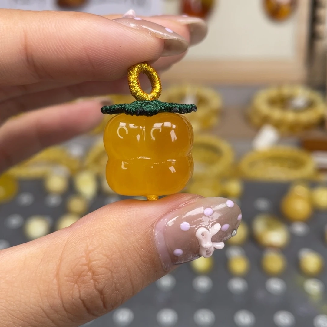 蜜蜡未镶嵌裸石50