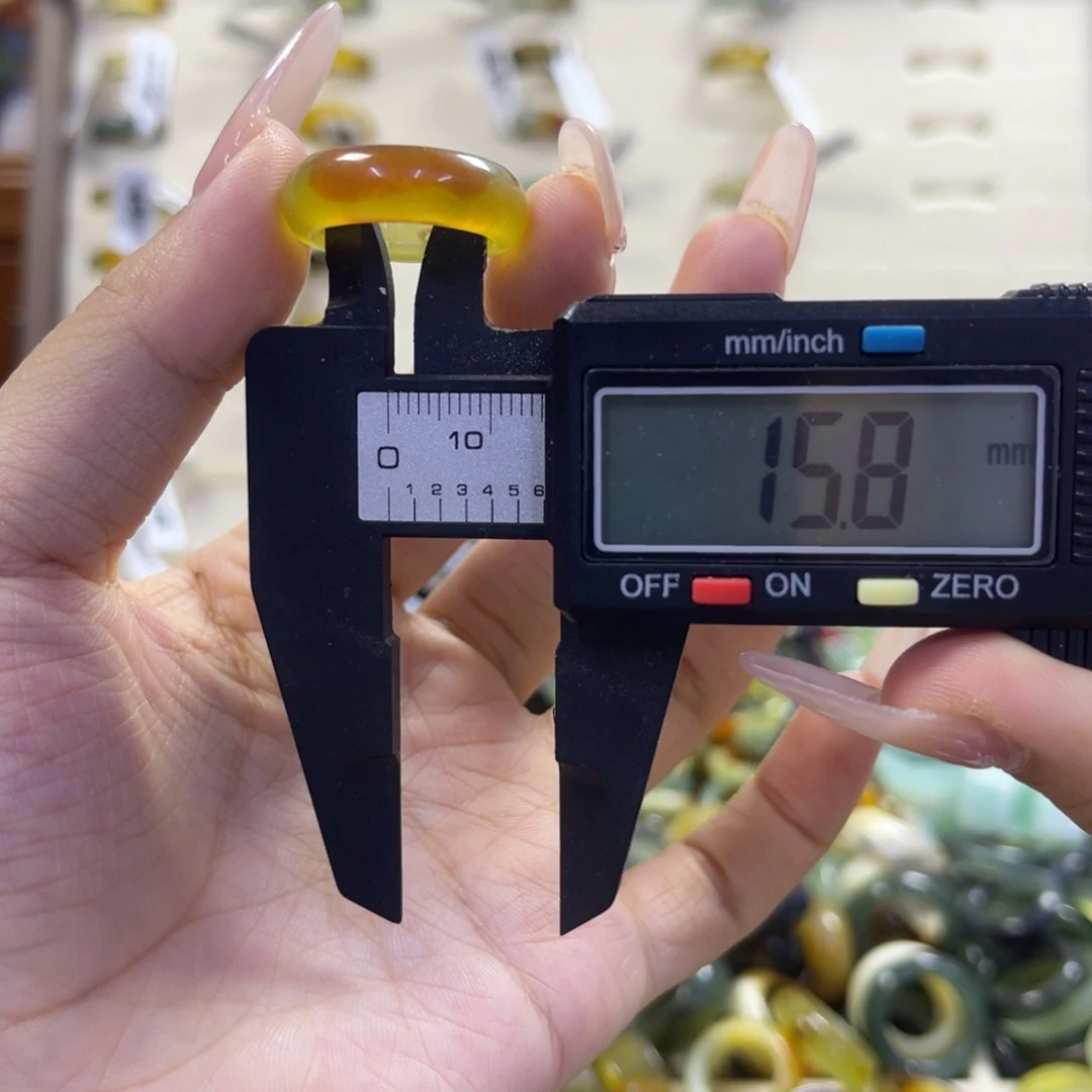 蛇纹石玉未镶嵌手镯7