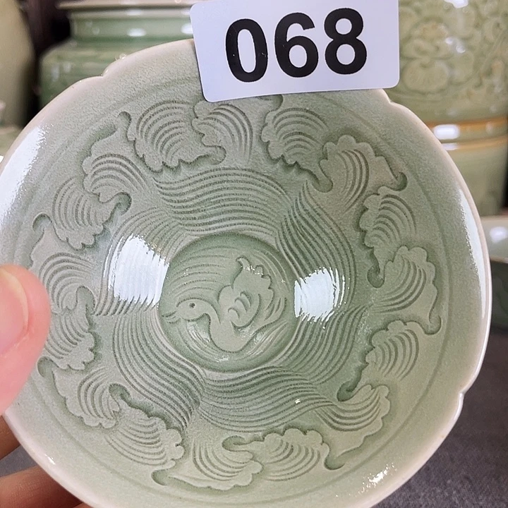 如***月耀州窑官唐秘色海水游鸭盏