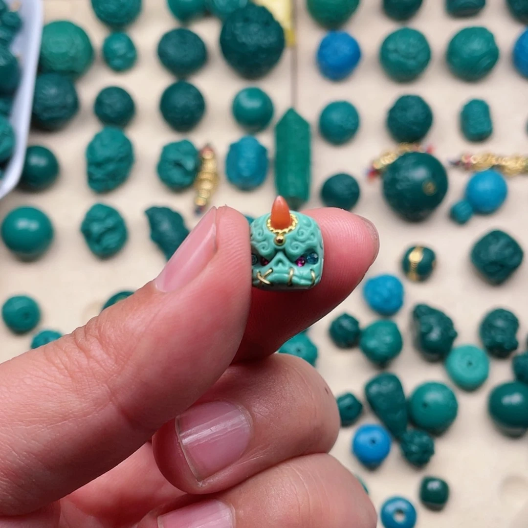 【闪购商品】玻璃颈饰111111111111