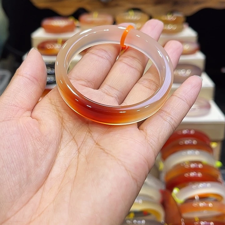 玛瑙/玉髓手镯未镶嵌