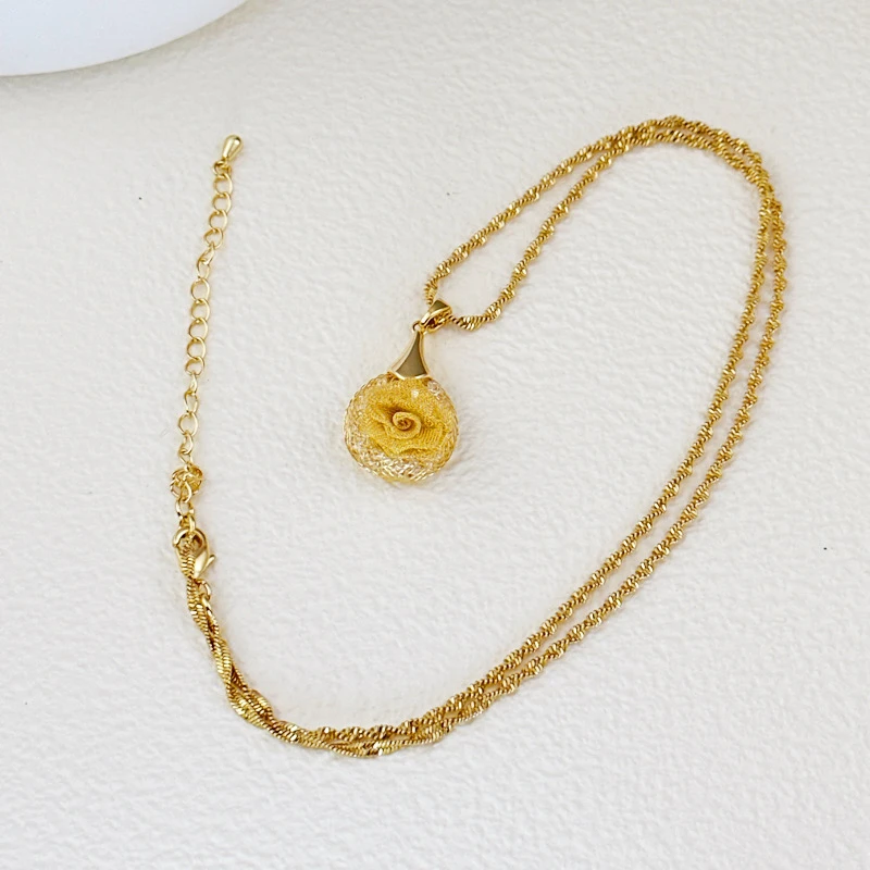 铜合金合成锆石项链 轻奢项坠瑞丽风百搭经典玫瑰花项链