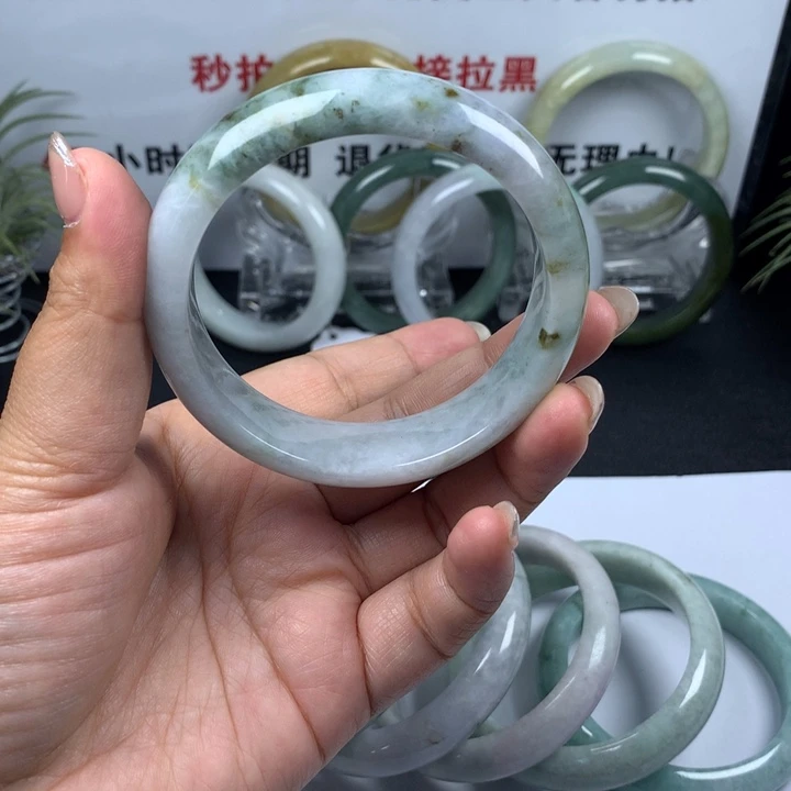 未镶嵌手镯翡翠43