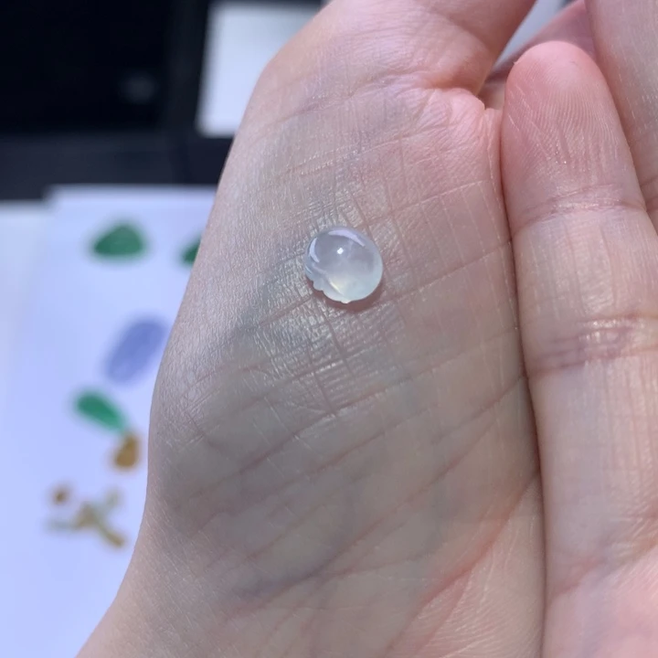 翡翠未镶嵌颈饰小苹果