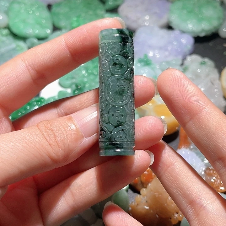 颈饰未镶嵌翡翠天