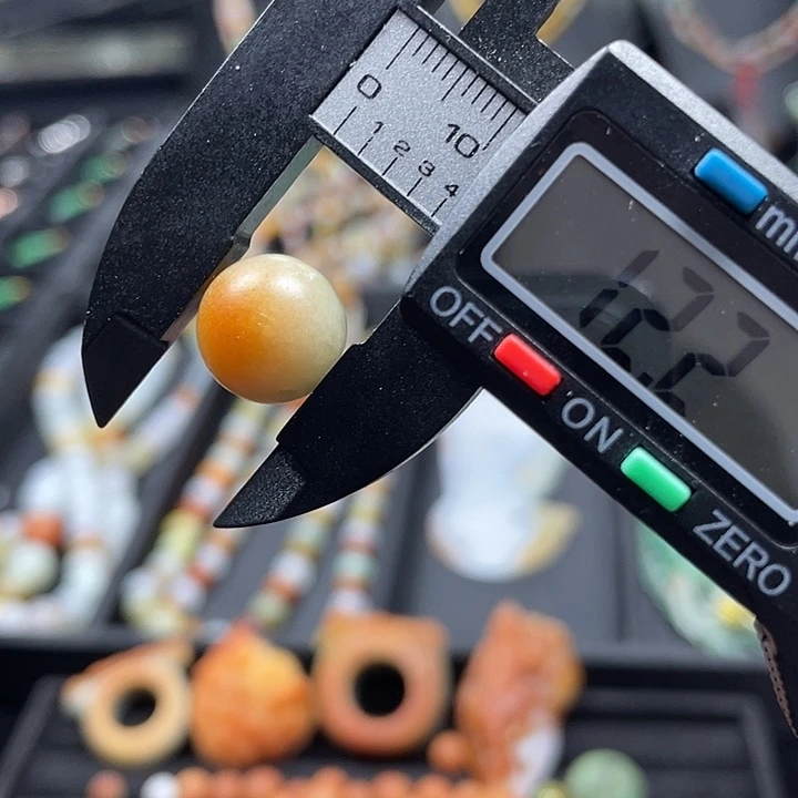 翡翠未镶嵌颈饰珠子