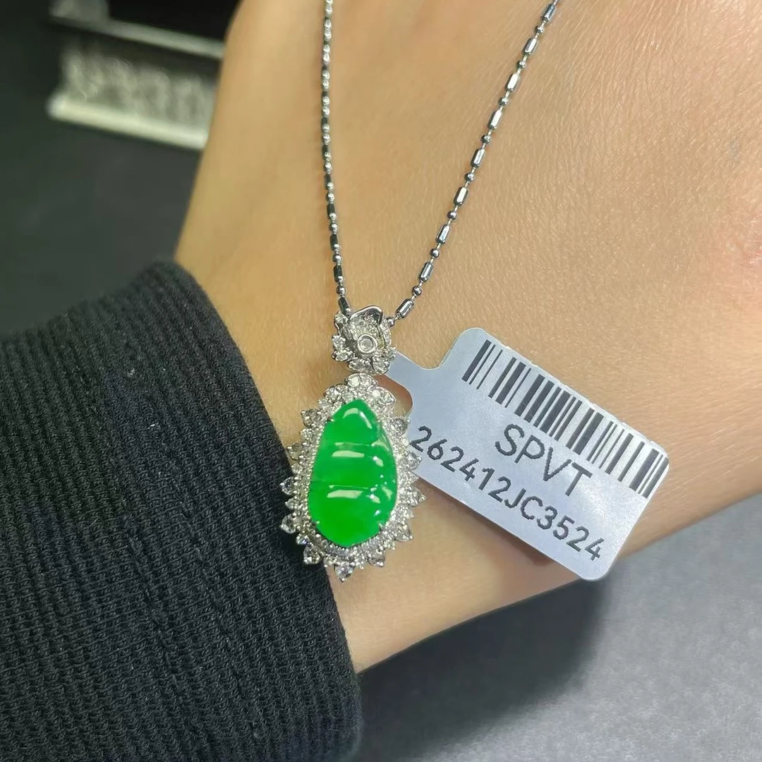 缅甸A货翡翠南非真钻18K金（不含链）