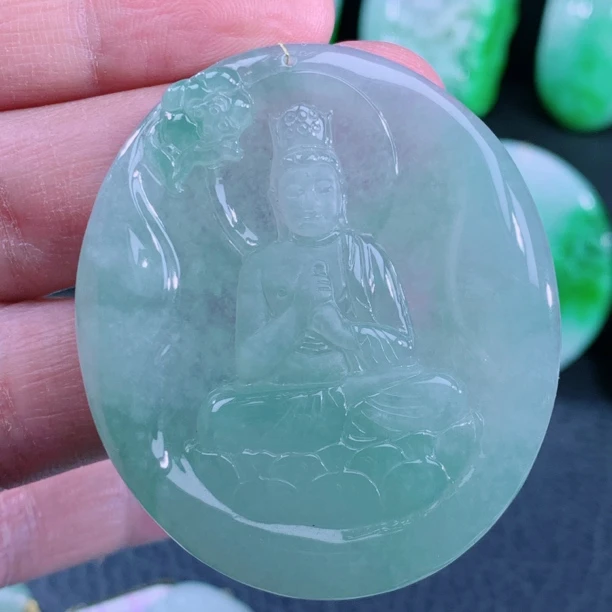 天然A货高冰种翡翠大日如来 货号:A2340425 尺寸:52.4-45.3-5.8mm