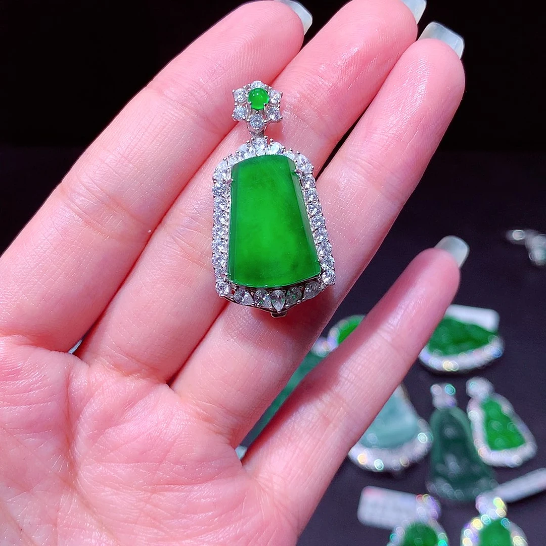 【闪购商品】翡翠吊坠(不含链)未镶嵌