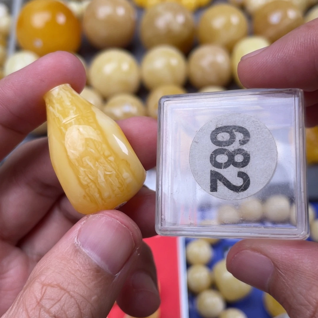 未镶嵌蜜蜡珠宝奇石