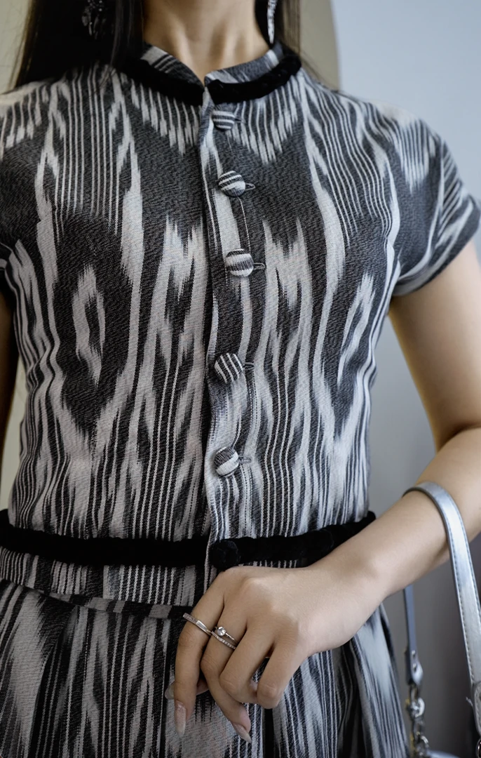 夏季高端精致红色条纹衬衫连衣裙洋气潮流设计长裙