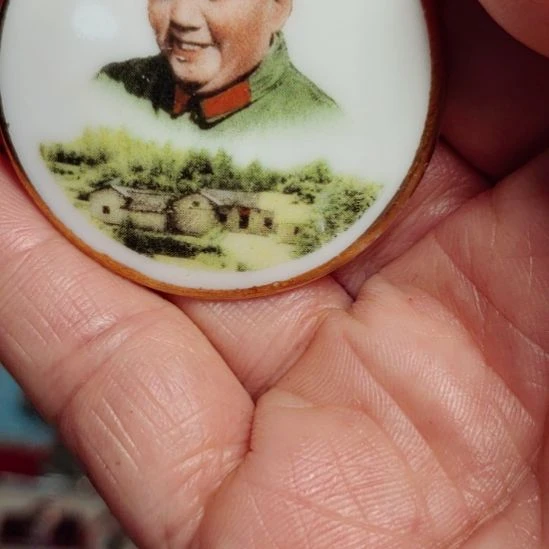 @***@其他普通金属爷爷纪念章爷爷纪念