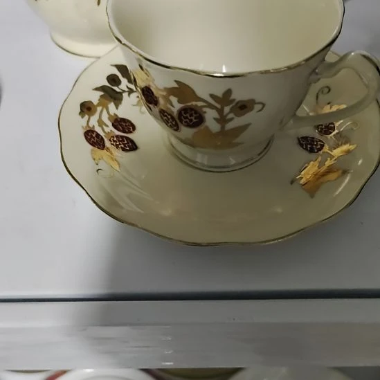 瓷片各种瓷器摆件，五厂，七厂，都有微瑕疵。