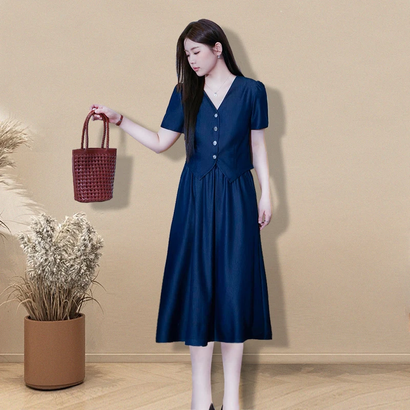 女装高级感牛仔短袖上衣A字半身裙巨显瘦套装半裙加V领短袖两件套