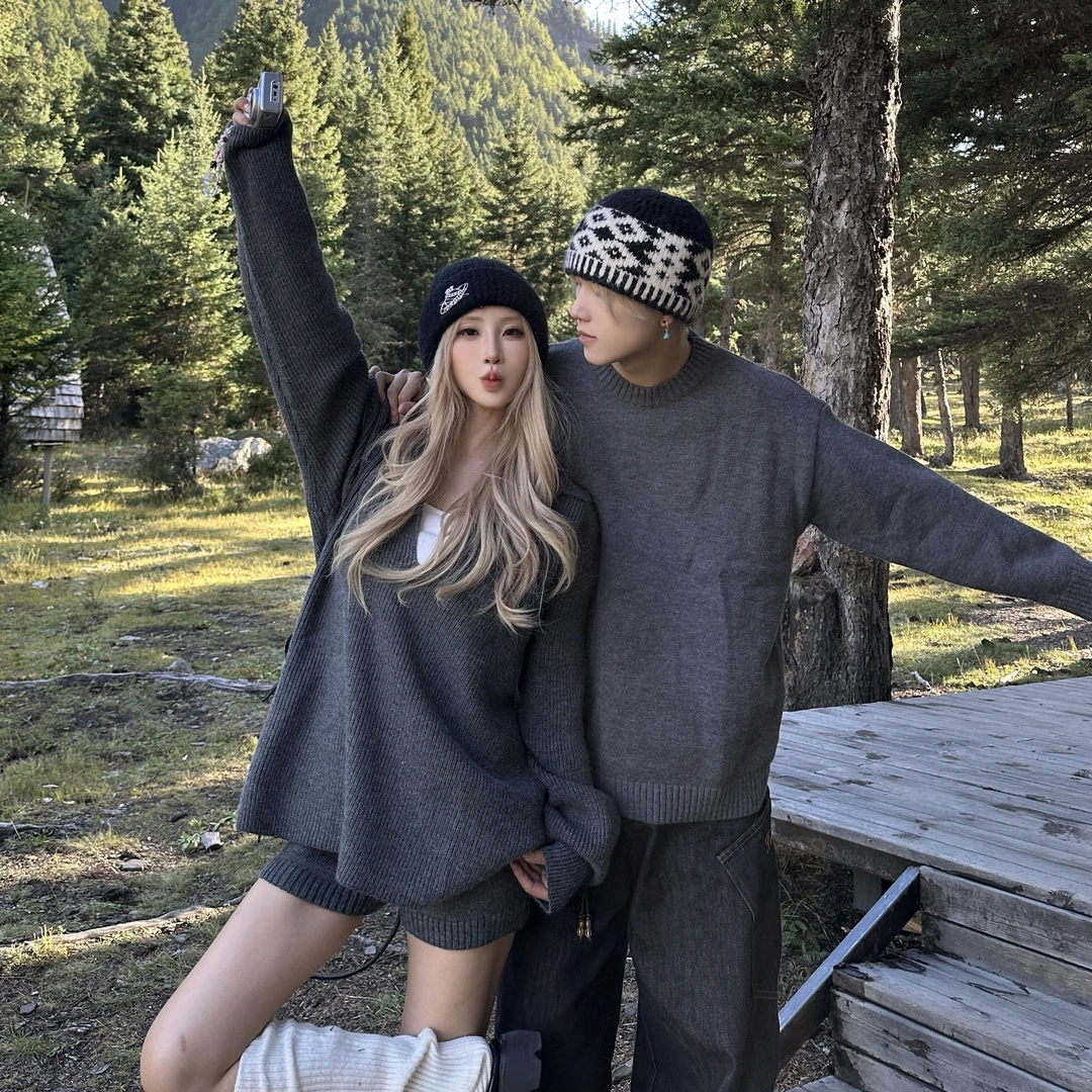 小众设计感情侣装秋季韩版女毛衣短裤两件套法式一衣一裙ins潮牌