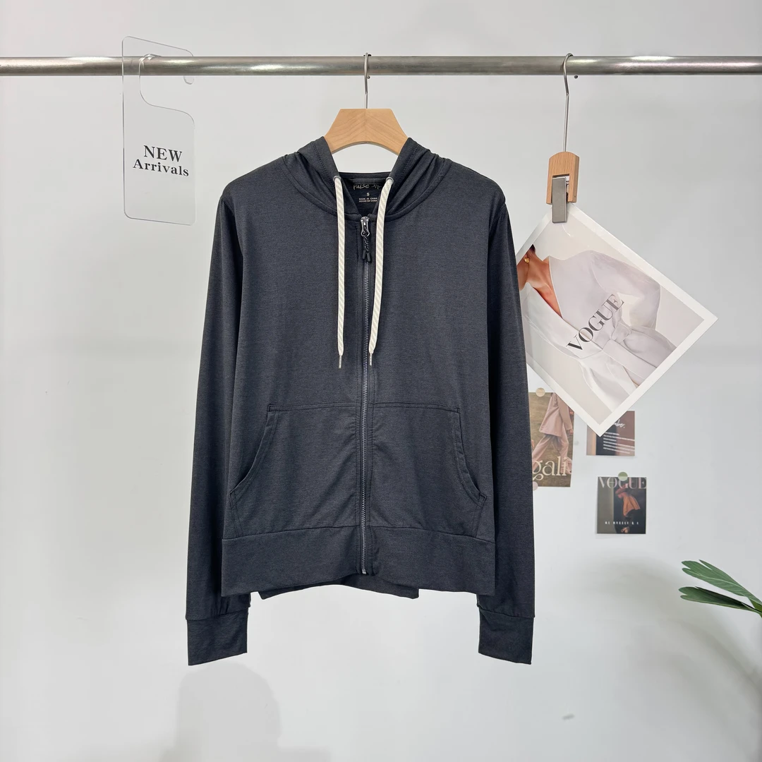 B556新款时尚简约风常规修身型连帽标准常规款大码拉链外套运动