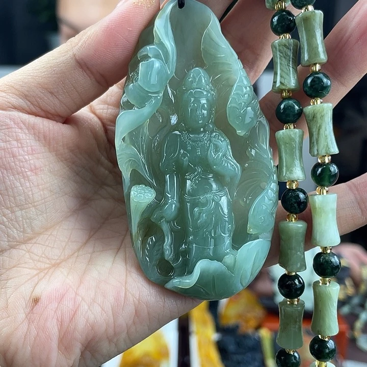蛇纹石玉未镶嵌颈饰