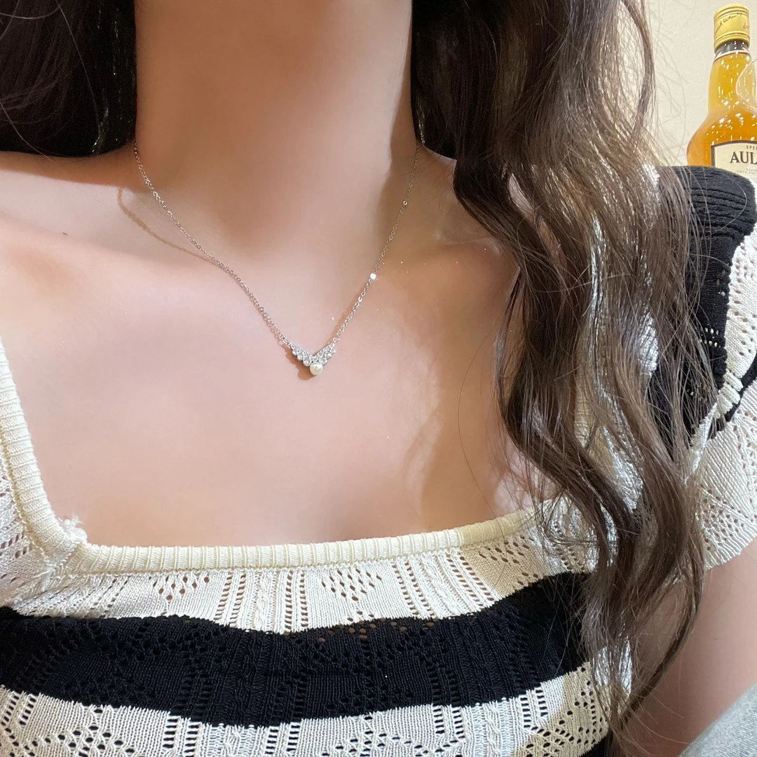 铜项链 小众ins微镶v形仿珍珠项链女气质高级感法式设计锁骨链