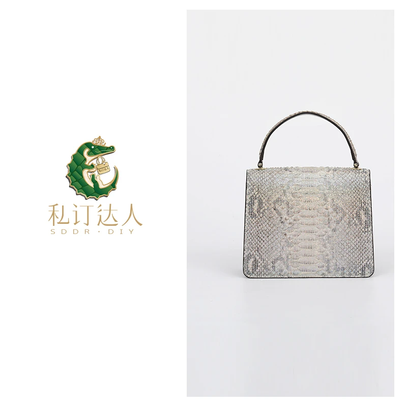 AI.BAGBURRY2025上新平替 百搭 潮流斜挎包性感轻奢