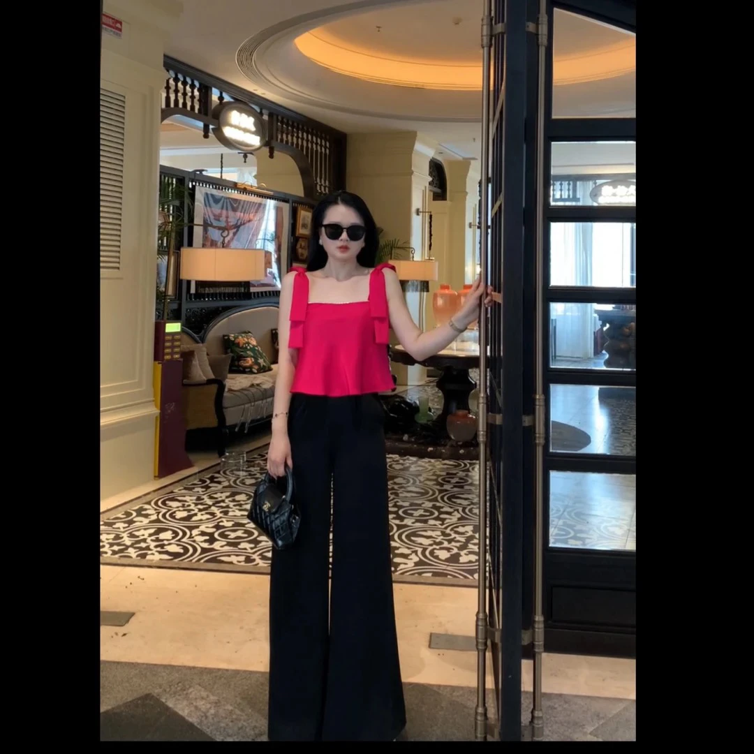 【魅鹊原创】52089 泰版洋气时尚小众蝴蝶结吊带阔腿裤时尚套装