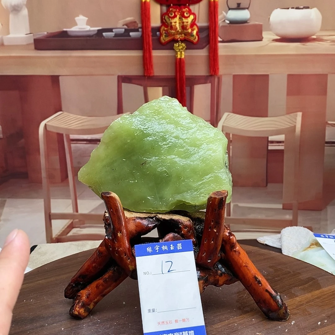 蛇纹石玉原石未镶嵌