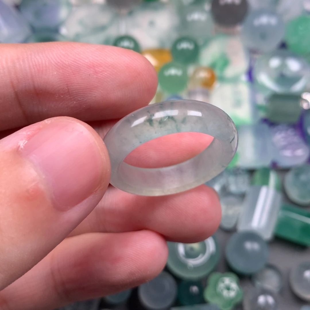 定制翡翠未镶嵌挂件