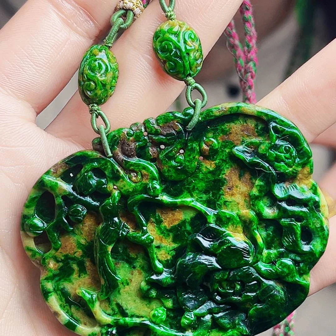 颈饰未镶嵌翡翠多样性