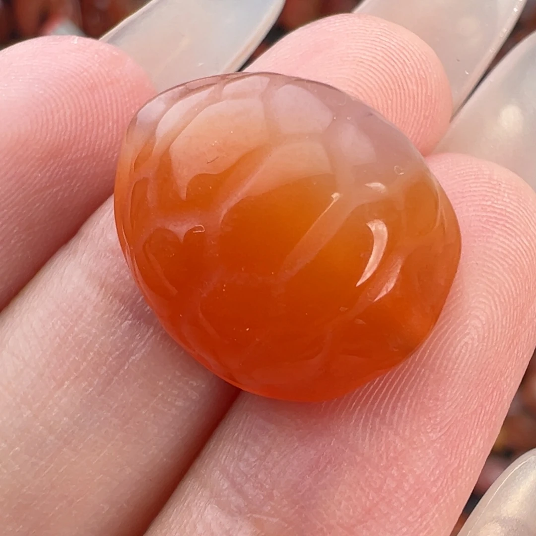 南红玛瑙未镶嵌颈饰富甲