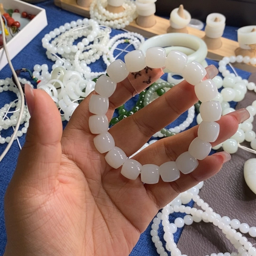 未镶嵌手链和田玉山****司