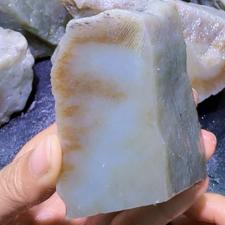 未镶嵌和田玉（糖玉）珠宝半成品