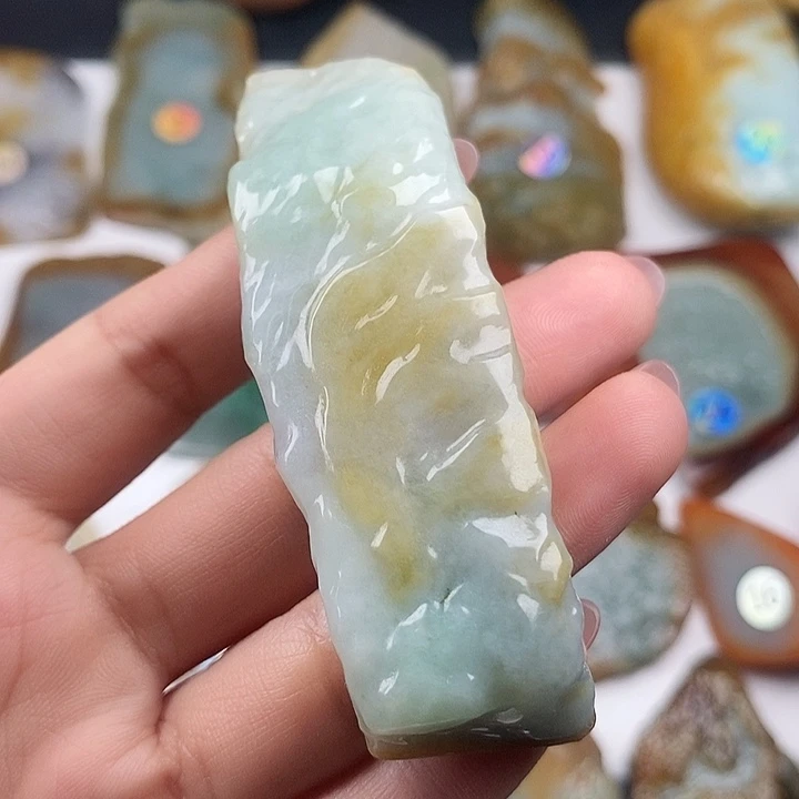 颈饰未镶嵌翡翠天然