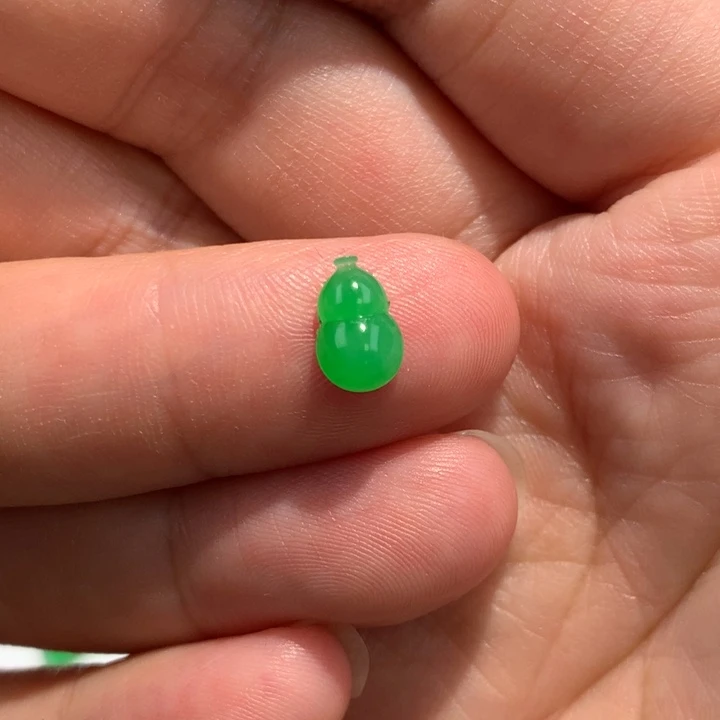 翡翠裸石翡翠葫芦