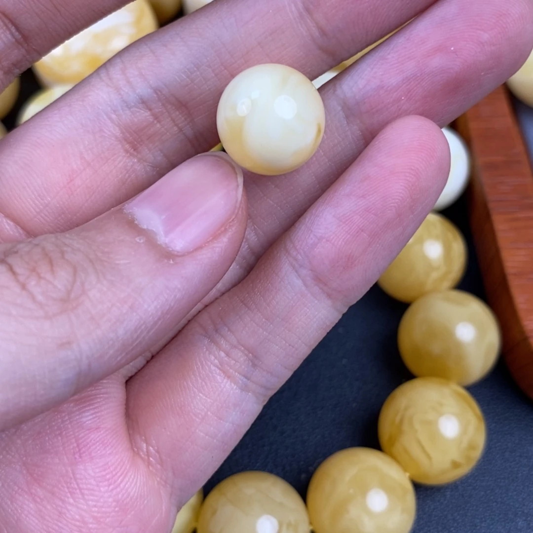 琥珀未镶嵌裸石42