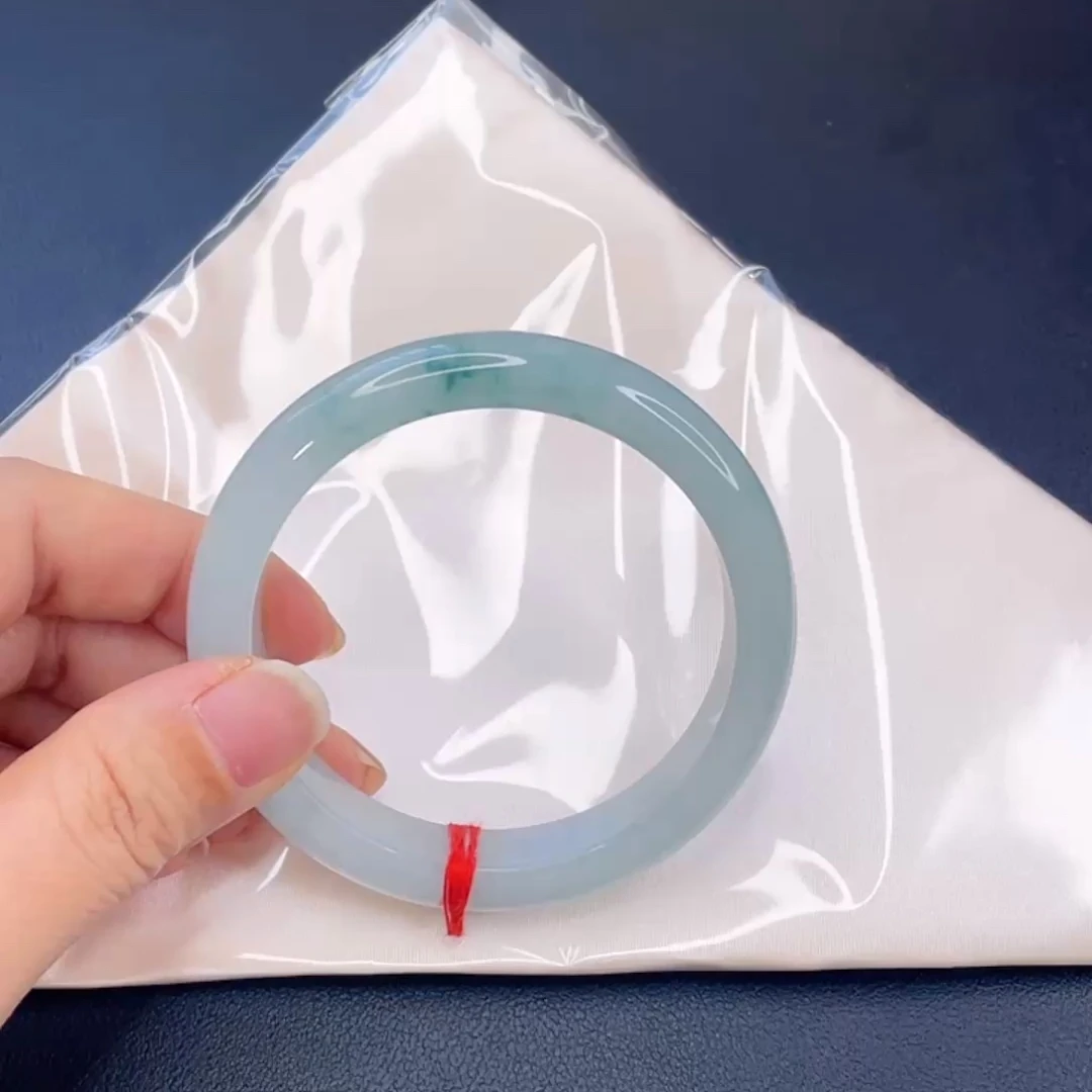 小****翡翠未镶嵌手镯冰飘花手镯