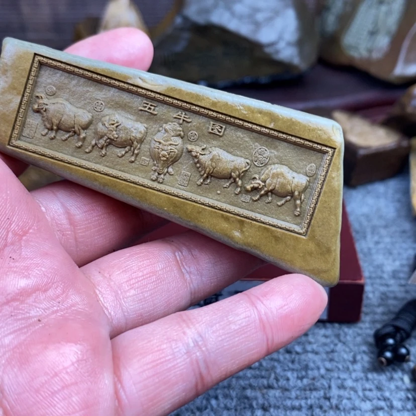 【闪购商品】原石雕刻手把件