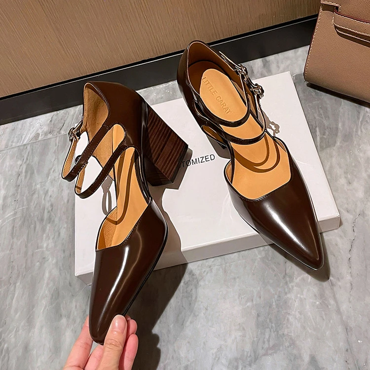 夏季新款黑色尖头女士高跟凉鞋女包头中空漆皮尖头粗跟高跟鞋女