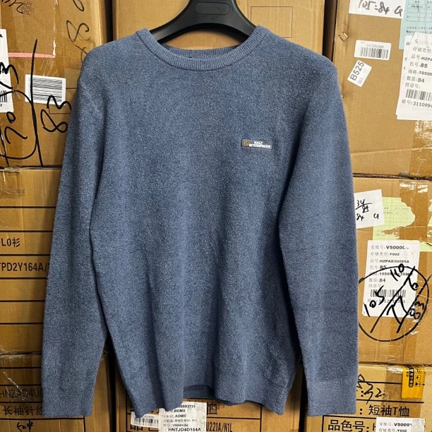 8540海撤柜剪标圆领毛衣针织蓝色加厚