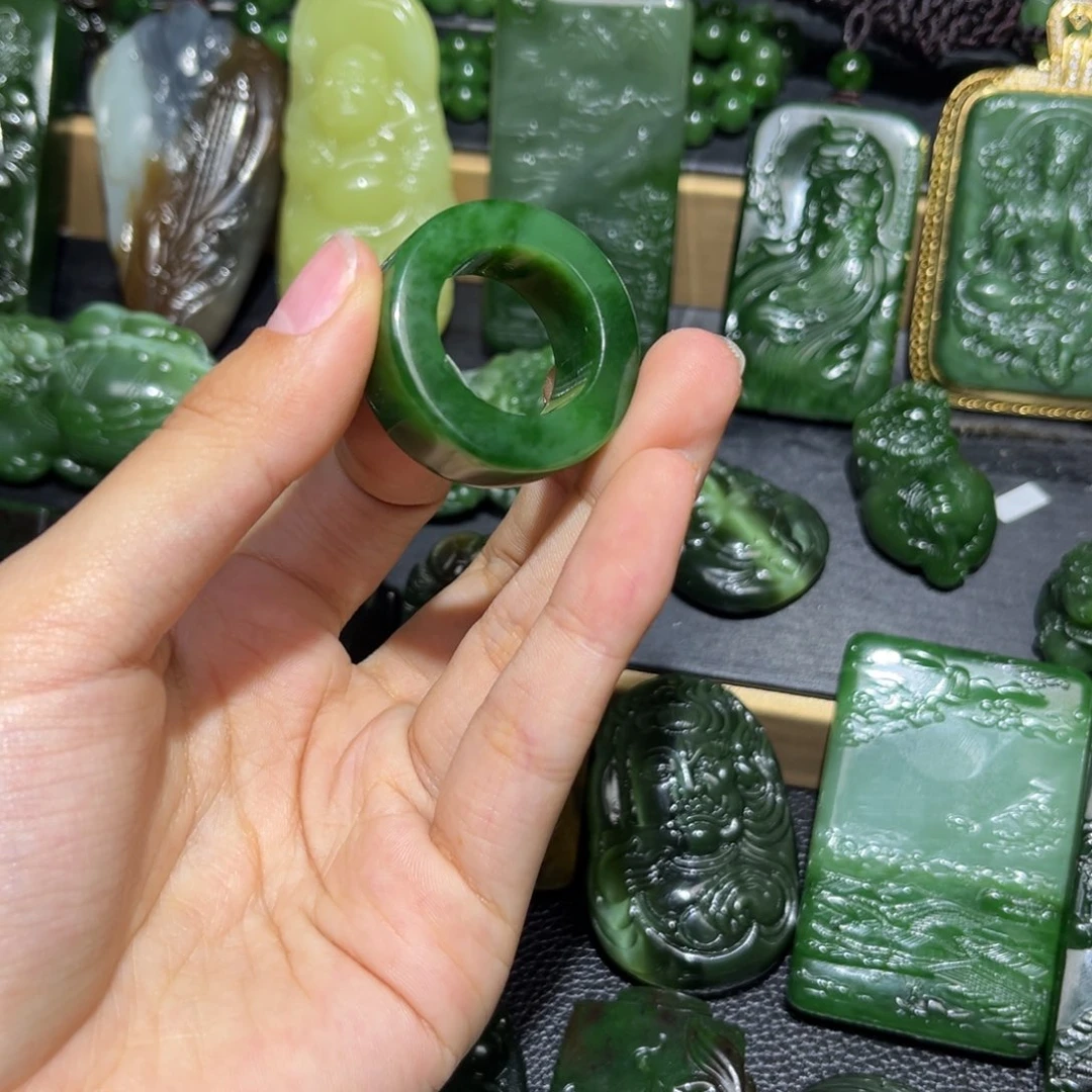 和田玉（碧玉）未镶嵌挂件20圈口