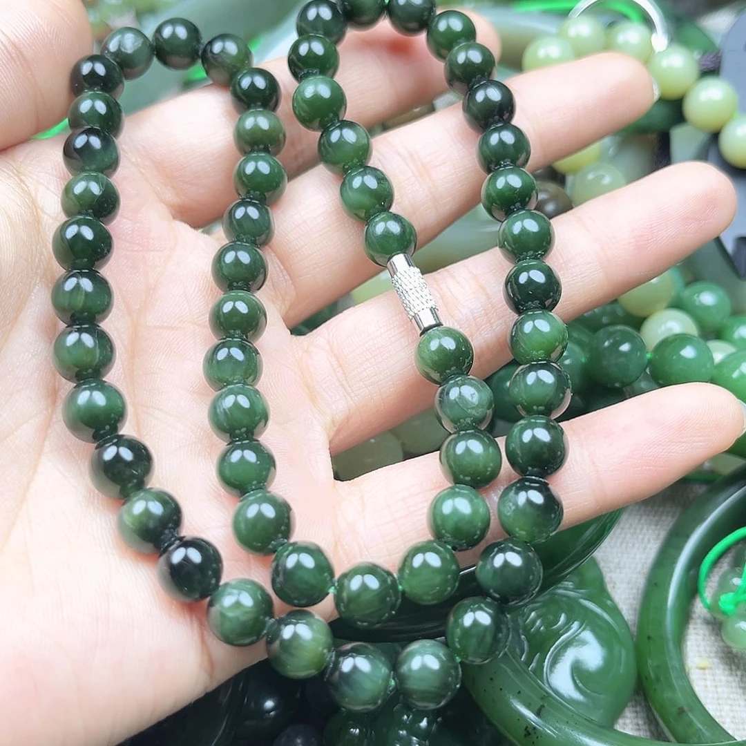 云***爱和田玉（碧玉）未镶嵌颈饰