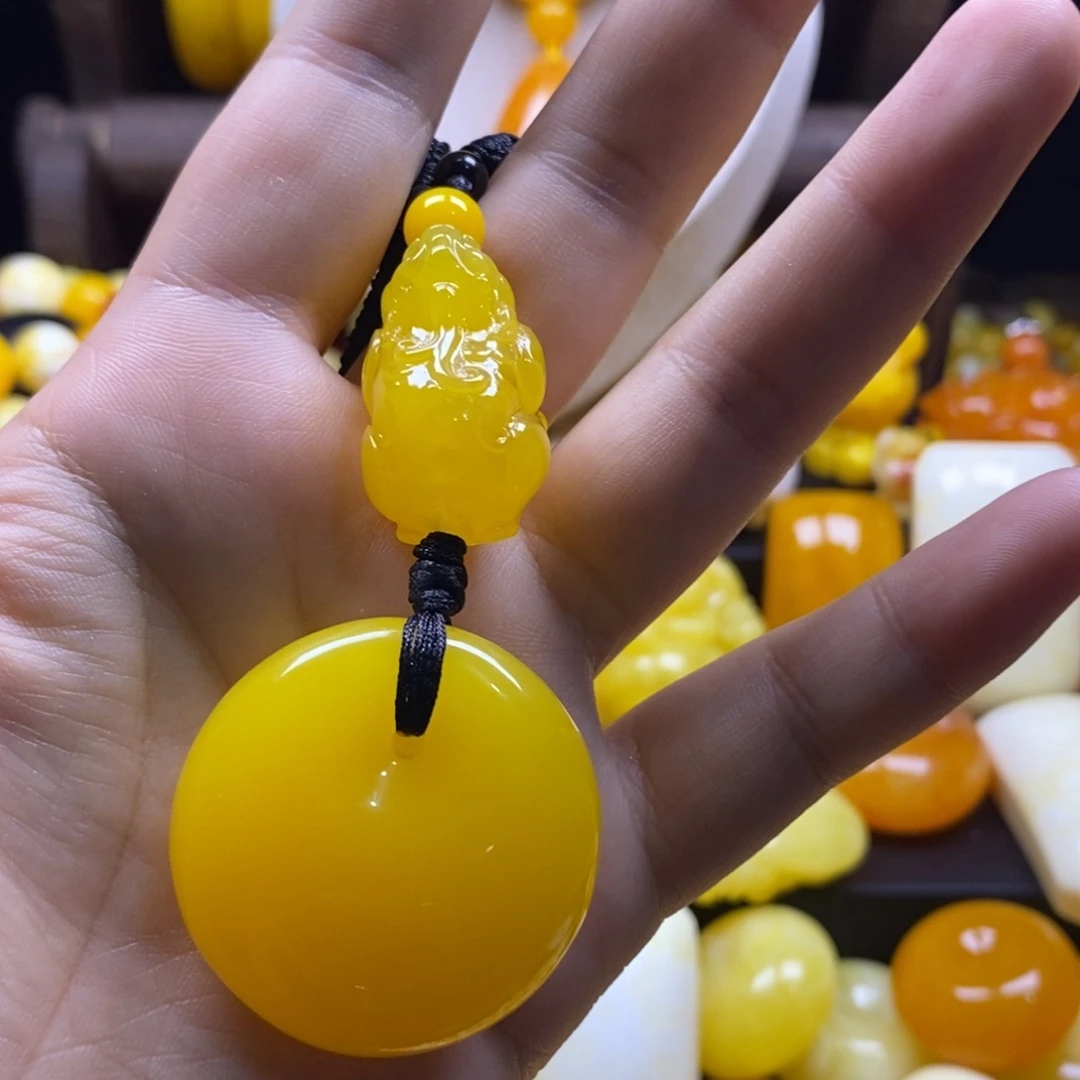 枫****非金属小号公主扣和小貔貅
