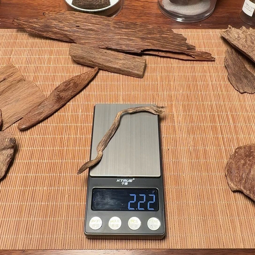 沉香芽庄都蓬根部