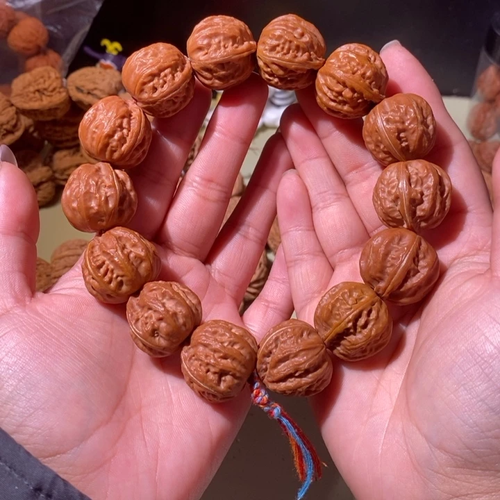 手串文玩核桃……50