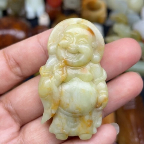 蛇纹石玉未镶嵌颈饰80