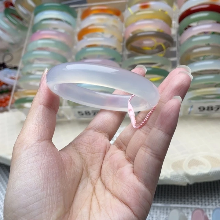 玛瑙/玉髓未镶嵌手镯55圈口