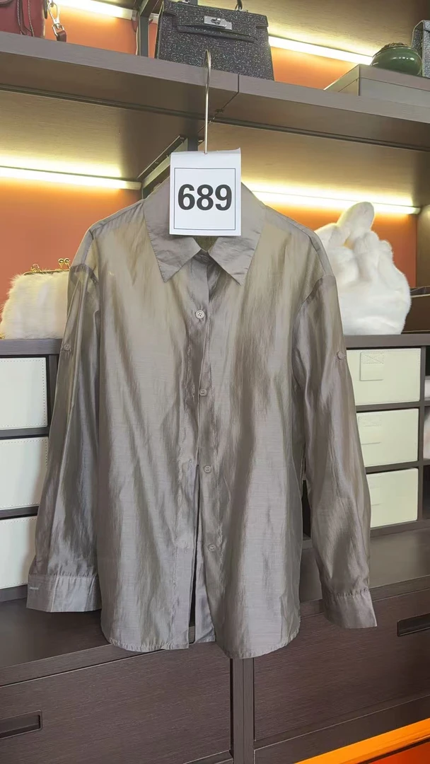 689百搭修身型圆领设计师女士