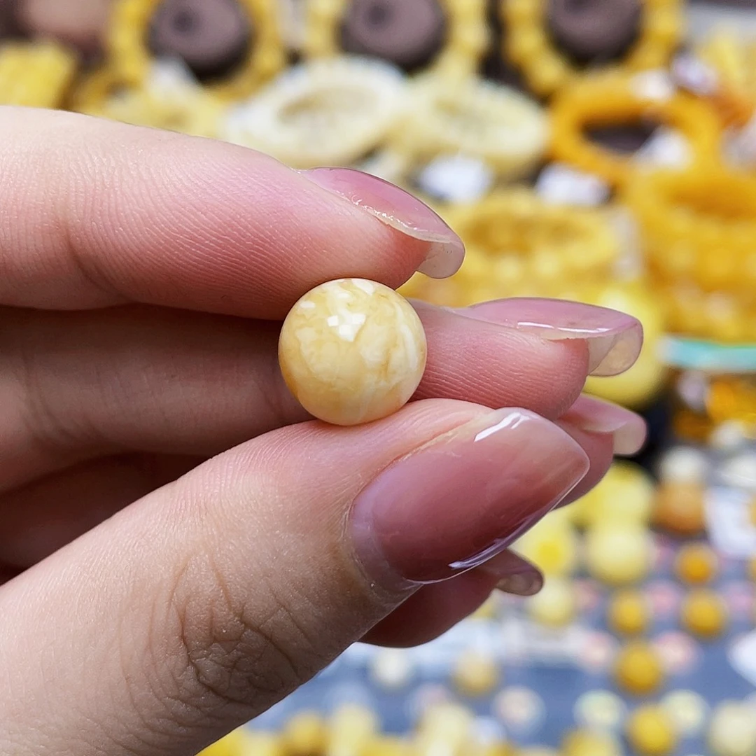 未镶嵌琥珀珠宝奇石10.7mm瑕疵.福利款