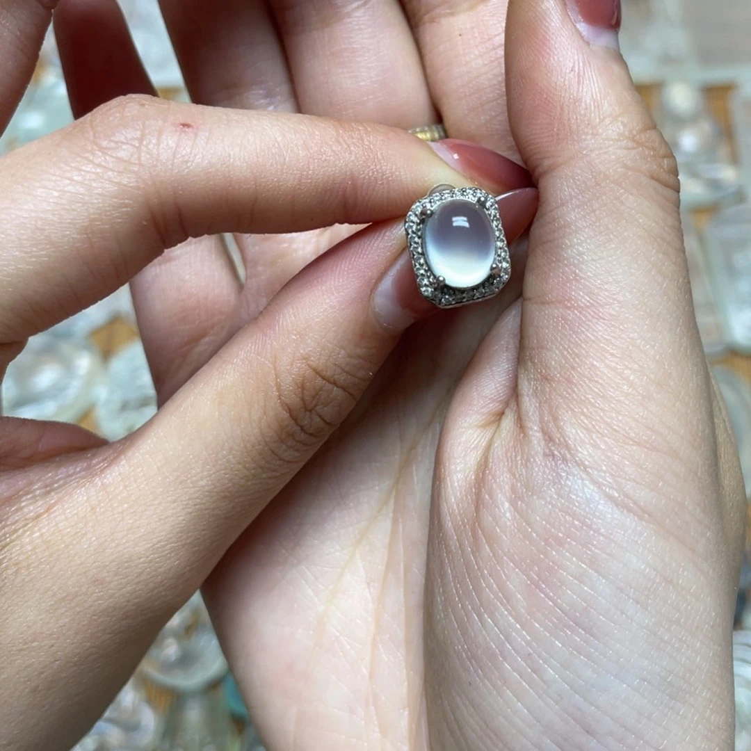 未镶嵌蛇纹石玉颈饰终*会