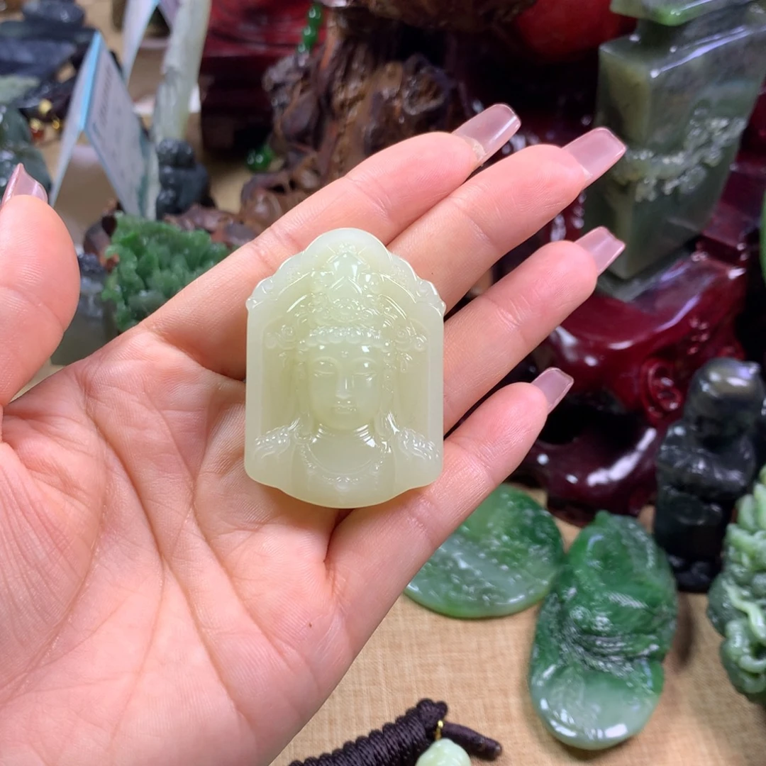 和田玉未镶嵌颈饰