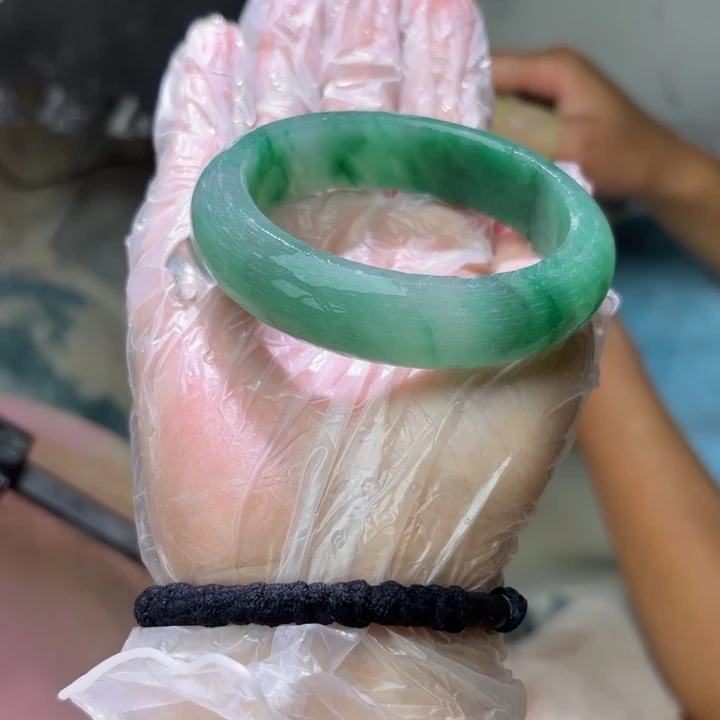 石英质玉手镯未镶嵌•****•定制