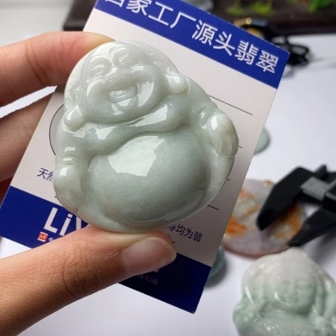 翡翠挂件未镶嵌翡翠